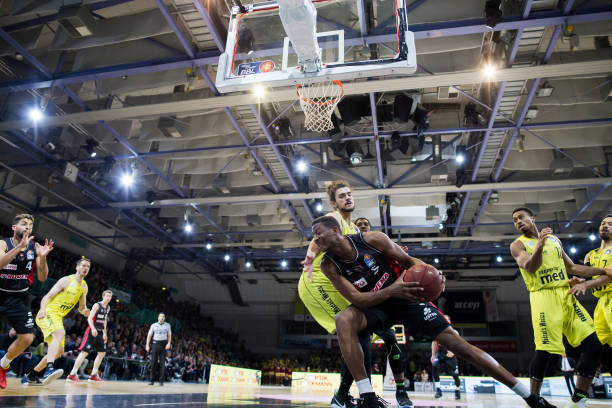 与澳大利亚 与澳大利亚